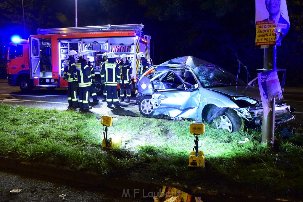 Schwerer VU Koeln Dellbrueck Bergisch Gladbacherstr Herler Ring P033.JPG - Miklos Laubert